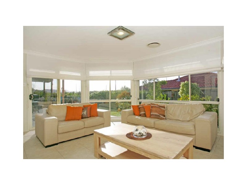 2 Bataan Cct, Bateau Bay NSW 2261