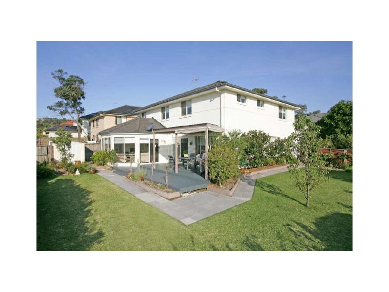 2 Bataan Cct, Bateau Bay NSW 2261