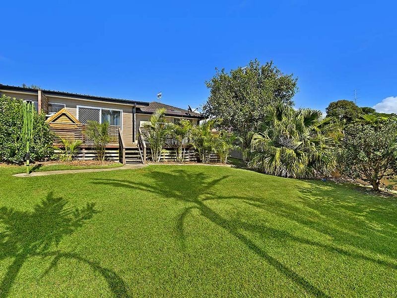 104 Cresthaven Avenue, Bateau Bay NSW 2261