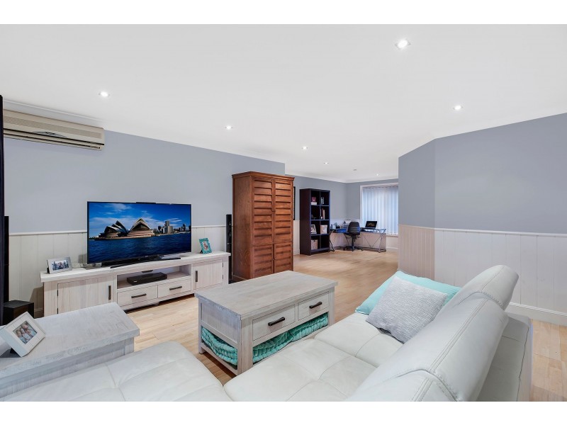 30 MacIntyre Street, Bateau Bay NSW 2261