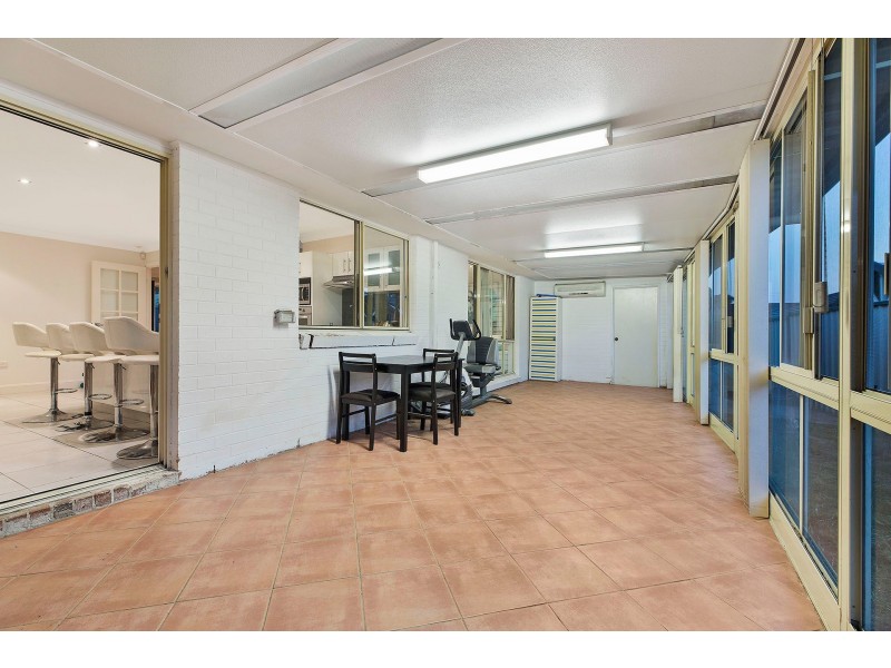 30 MacIntyre Street, Bateau Bay NSW 2261