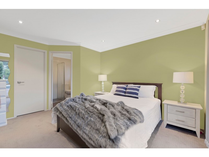 30 MacIntyre Street, Bateau Bay NSW 2261