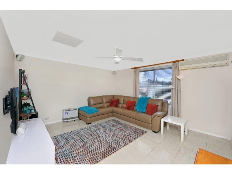 18 Bataan Cct, Bateau Bay NSW 2261