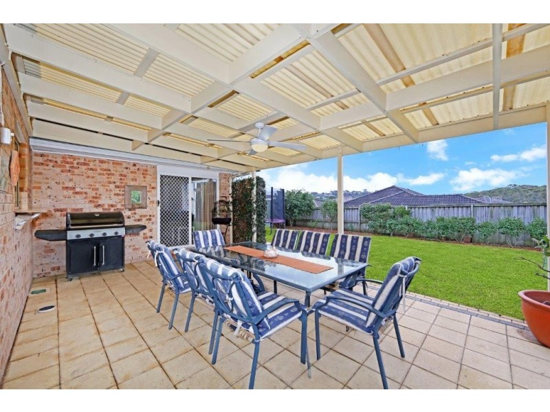 18 Bataan Cct, Bateau Bay NSW 2261