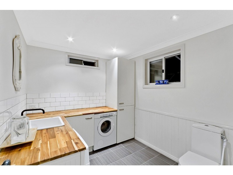 13 Toongara Ave, Bateau Bay NSW 2261