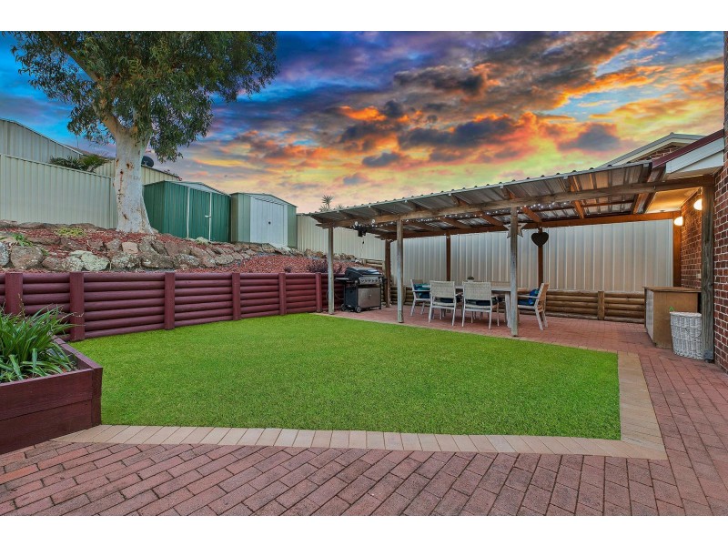 220 Cresthaven Avenue, Bateau Bay NSW 2261