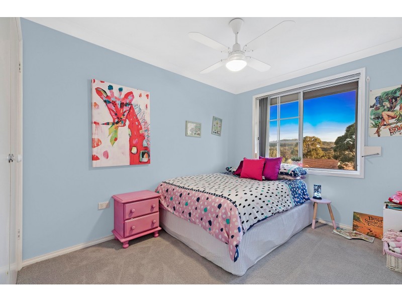 220 Cresthaven Avenue, Bateau Bay NSW 2261