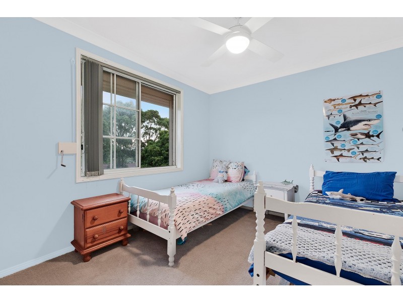 220 Cresthaven Avenue, Bateau Bay NSW 2261