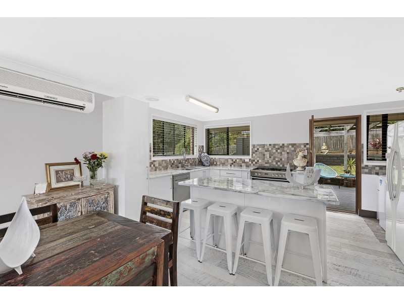 8 Yumbool Close, Forresters Beach NSW 2260