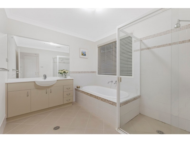 12 Burrawong Street, Bateau Bay NSW 2261