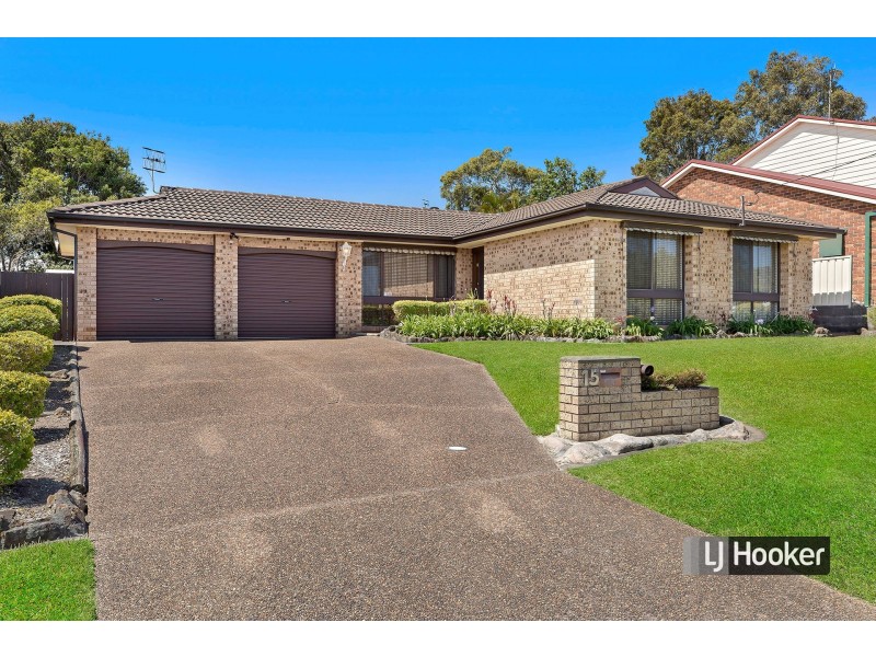 15 Peta Close, Bateau Bay NSW 2261