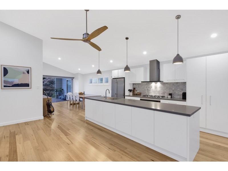 9 Poplars Avenue, Bateau Bay NSW 2261