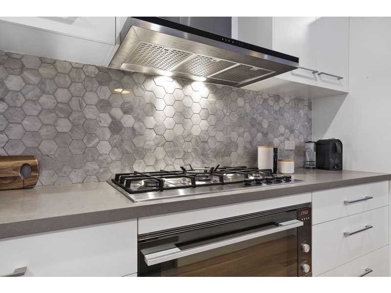 9 Poplars Avenue, Bateau Bay NSW 2261