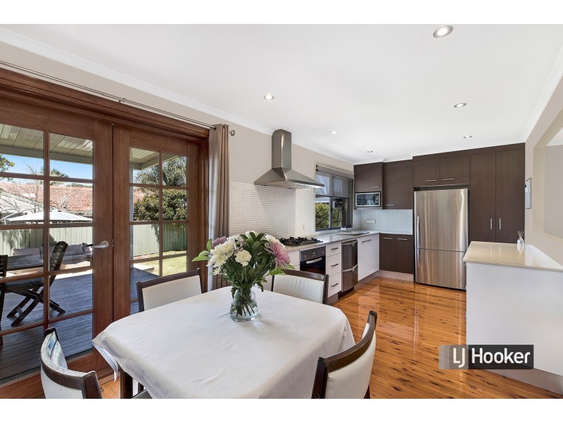 27 Sierra Avenue, Bateau Bay NSW 2261