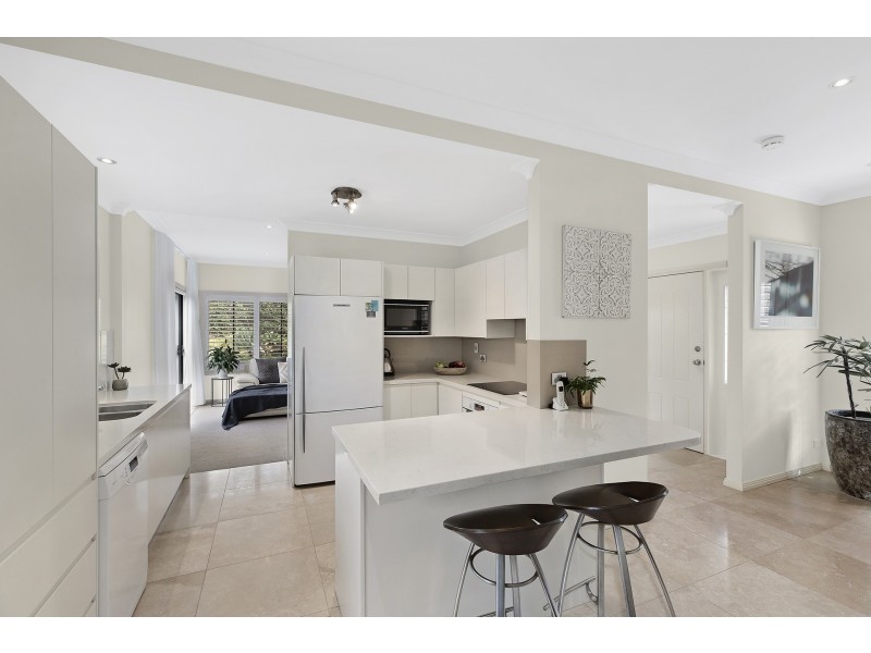 1/24 Poplars Avenue, Bateau Bay NSW 2261