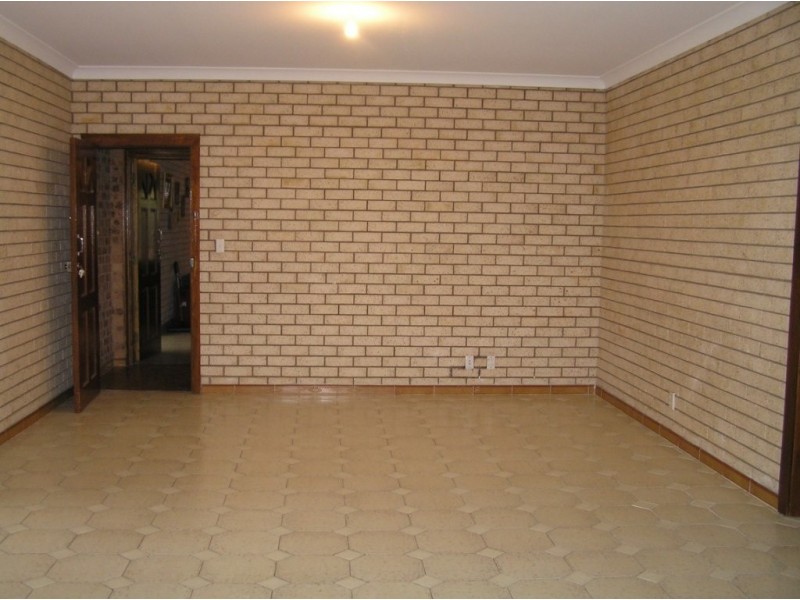 2/105′a’ Bateau Bay Road, Bateau Bay NSW 2261