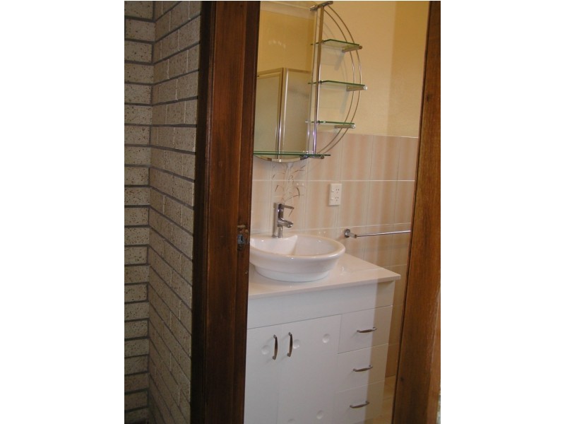 2/105′a’ Bateau Bay Road, Bateau Bay NSW 2261