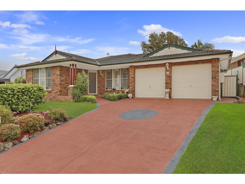 39 Morley Ave, Bateau Bay NSW 2261