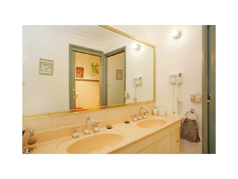 Bateau Bay NSW 2261