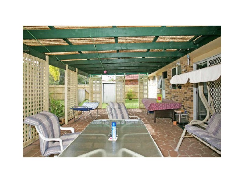 25 Rotherham St, Bateau Bay NSW 2261