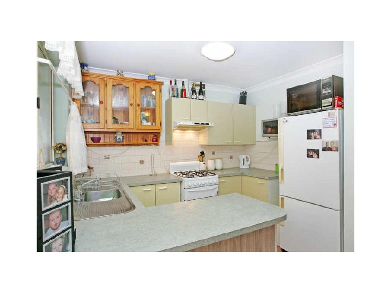 25 Rotherham St, Bateau Bay NSW 2261