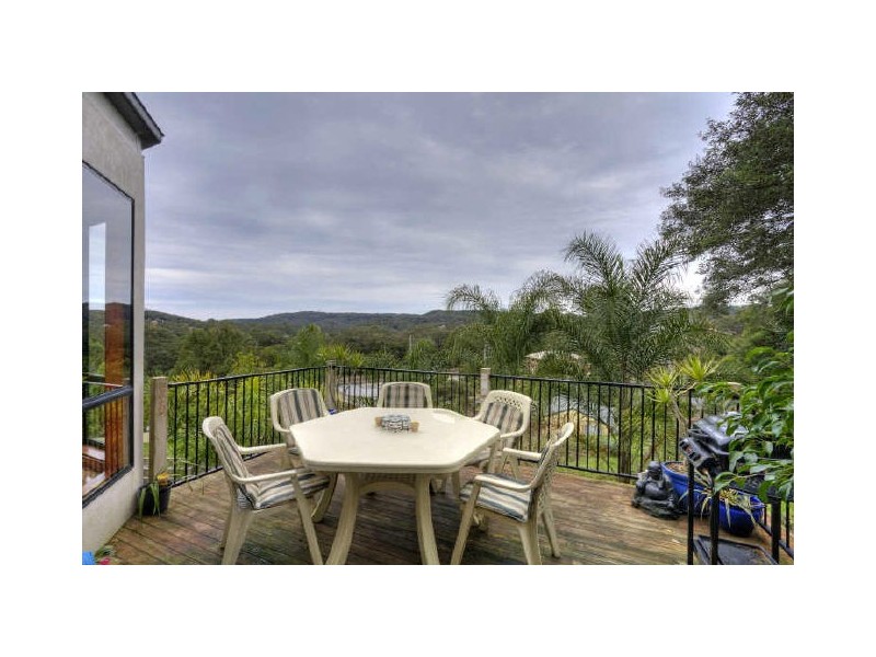 5 Dora Street, Lisarow NSW 2250