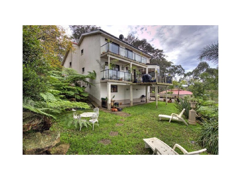 5 Dora Street, Lisarow NSW 2250