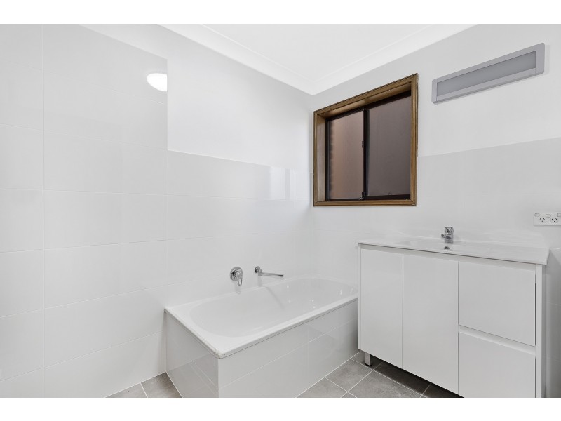 14 Highclere Avenue, Bateau Bay NSW 2261