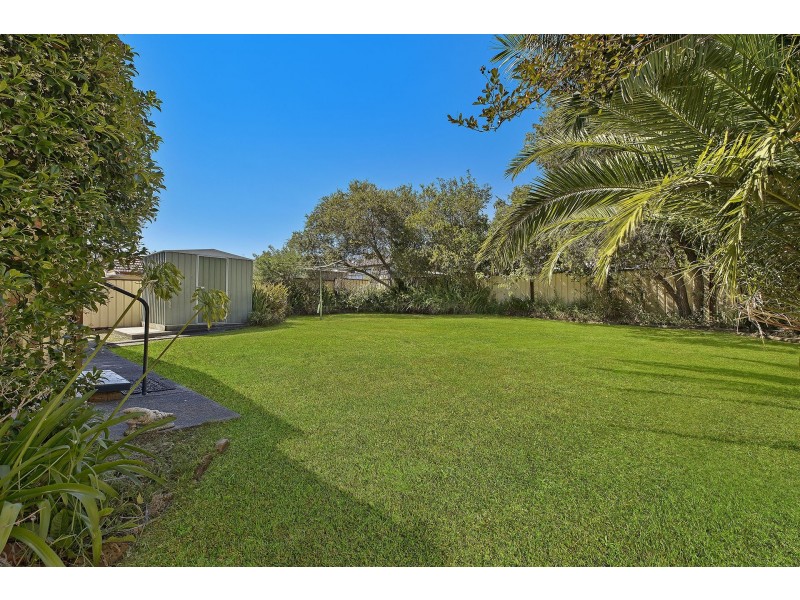 14 Highclere Avenue, Bateau Bay NSW 2261