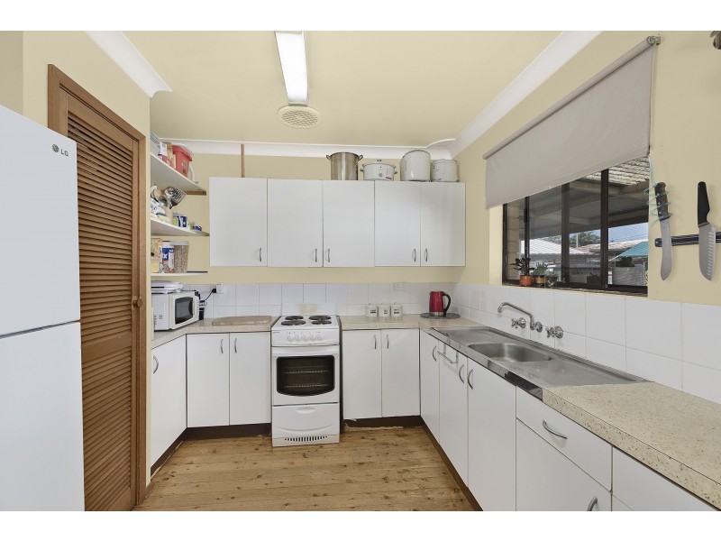 2 Glenbrook Street, Long Jetty NSW 2261