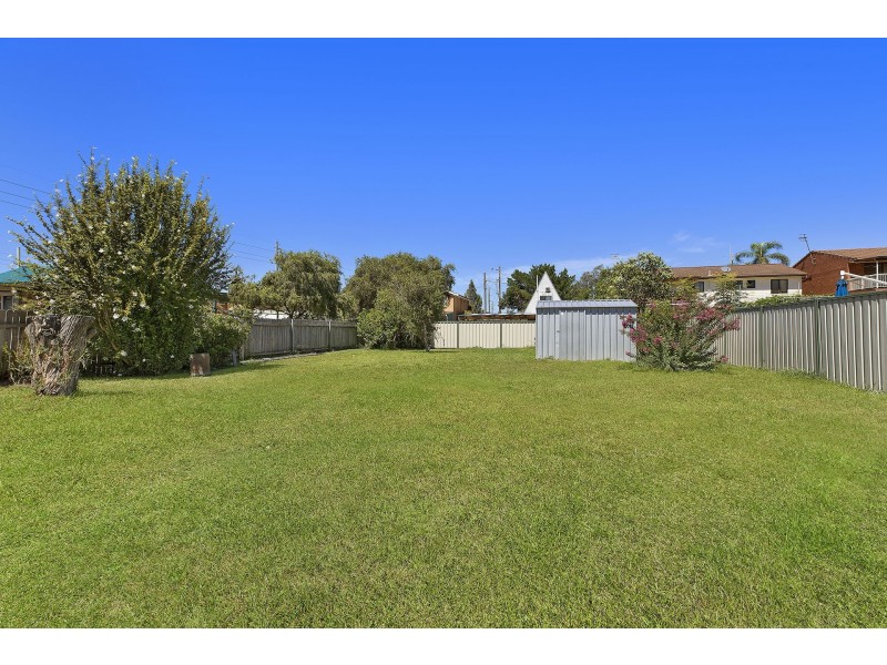 2 Glenbrook Street, Long Jetty NSW 2261
