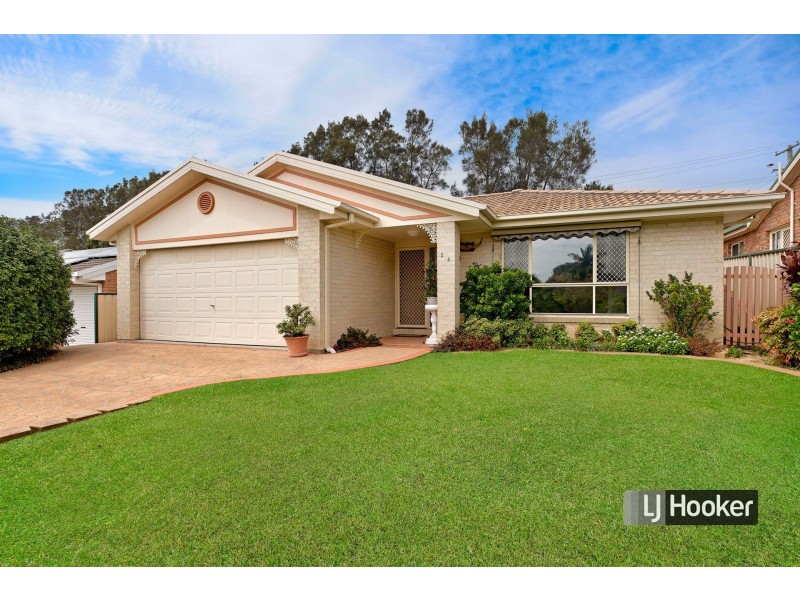 24 MacIntyre Street, Bateau Bay NSW 2261