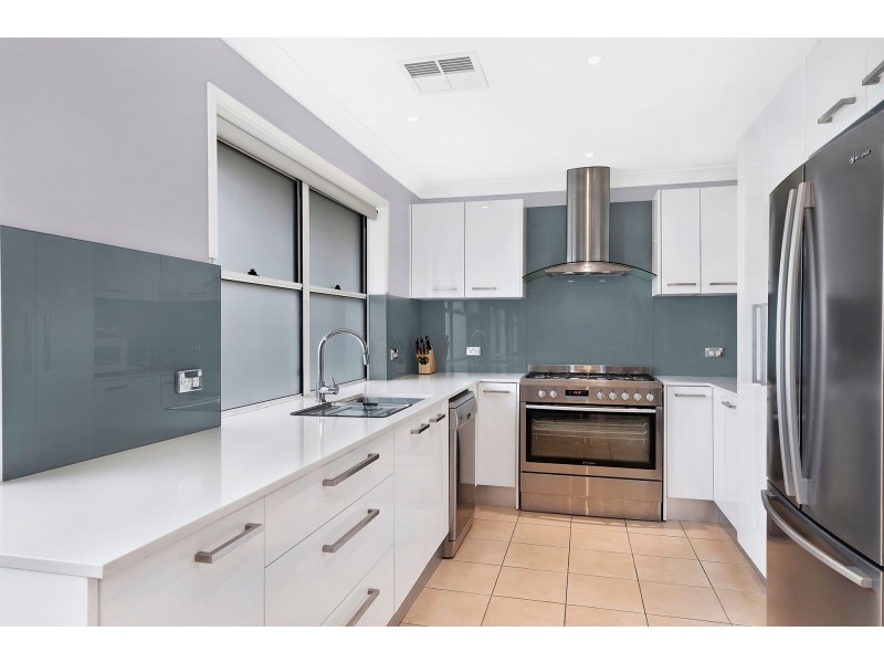 5 Whalans Road, Bateau Bay NSW 2261