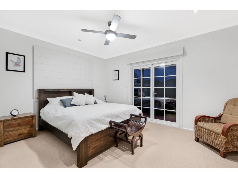 1 Barry Street, Bateau Bay NSW 2261