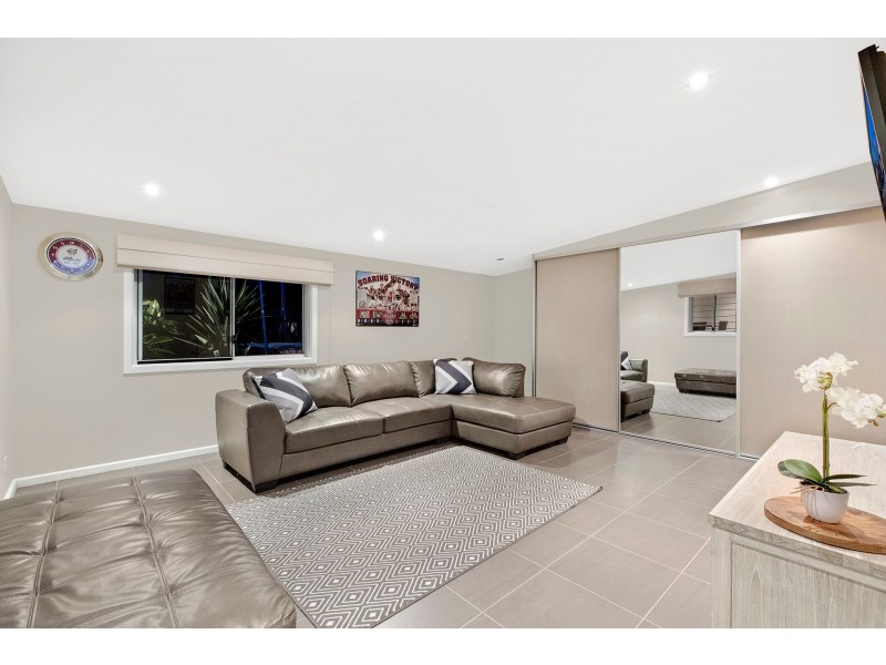 1 Barry Street, Bateau Bay NSW 2261