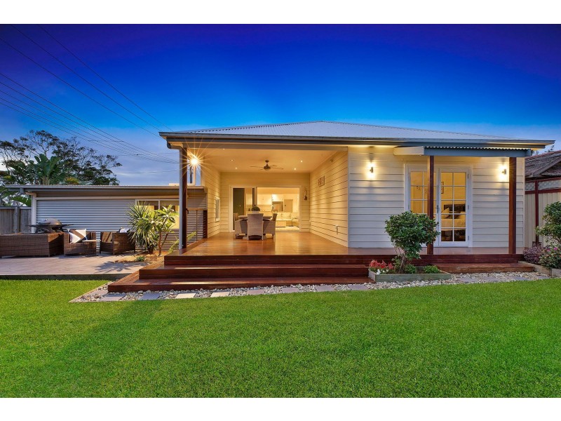 1 Barry Street, Bateau Bay NSW 2261