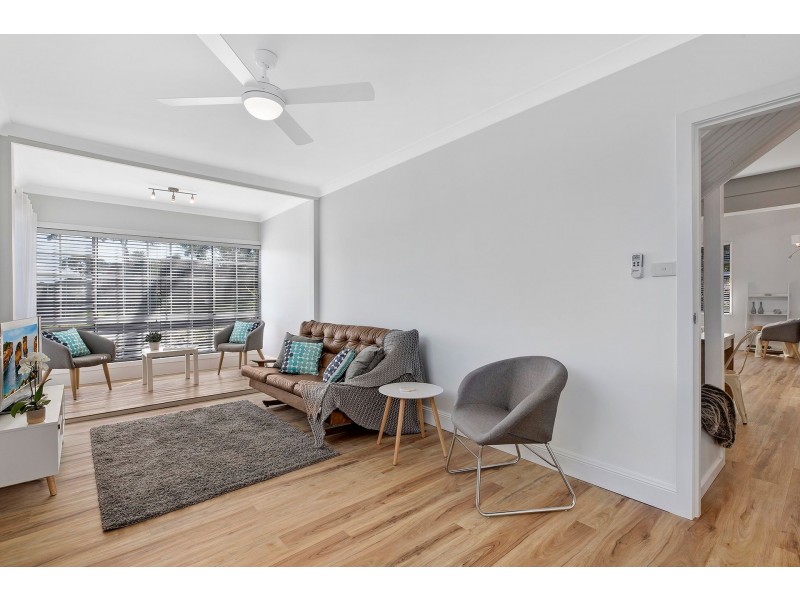 16 Talara Avenue, Bateau Bay NSW 2261