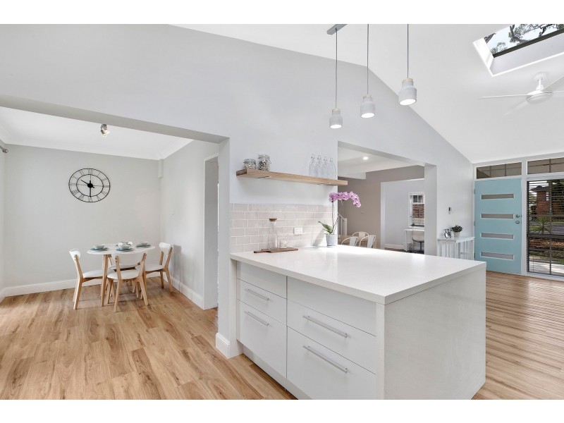 16 Talara Avenue, Bateau Bay NSW 2261