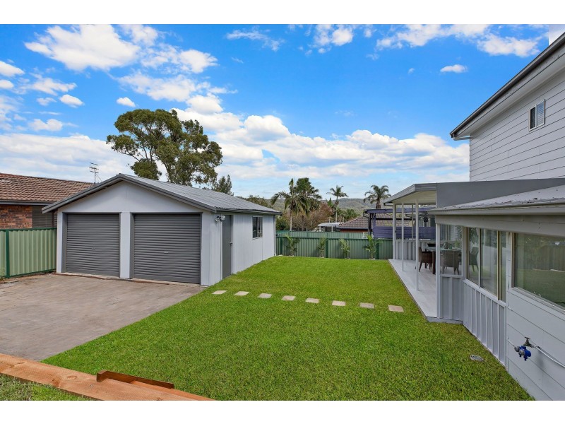 16 Talara Avenue, Bateau Bay NSW 2261