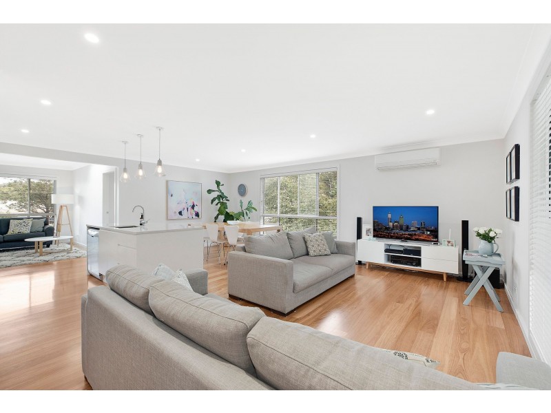 44 Shannon Parade, Berkeley Vale NSW 2261