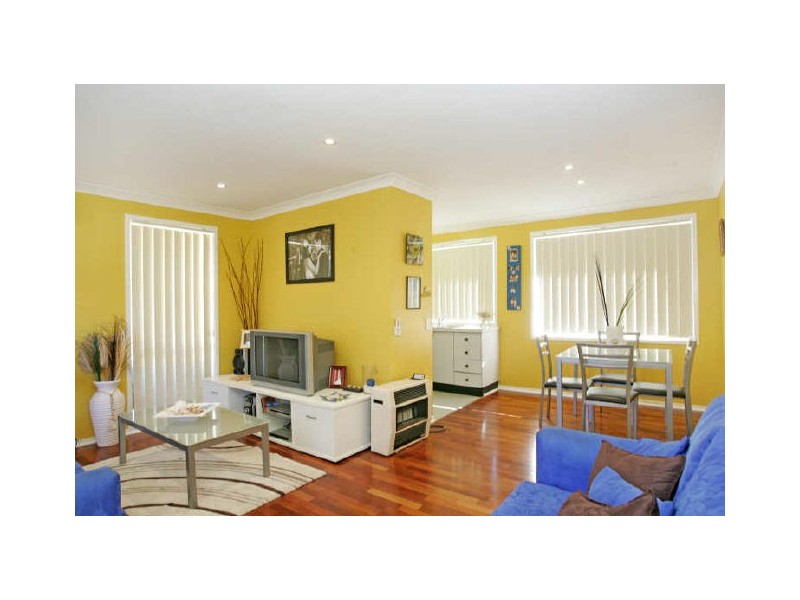 1 Oakhampton Ct, Bateau Bay NSW 2261
