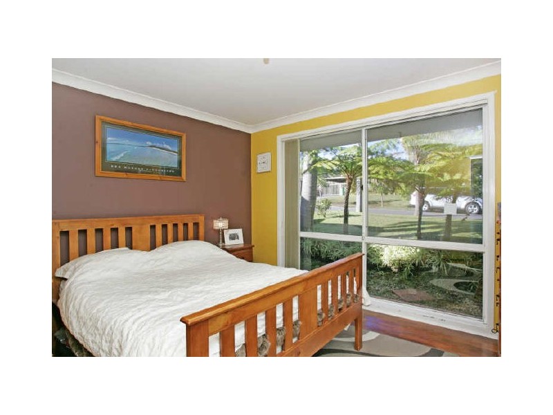 1 Oakhampton Ct, Bateau Bay NSW 2261