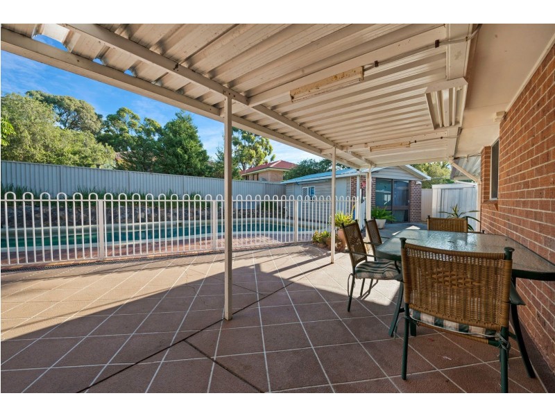 9 Banks Close, Bateau Bay NSW 2261