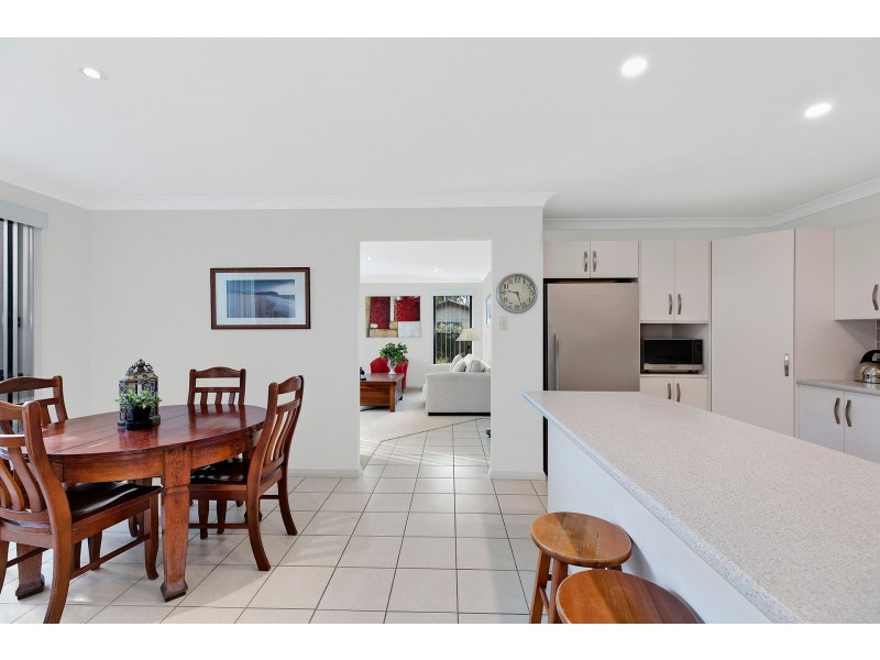 44a Sabrina Avenue, Bateau Bay NSW 2261