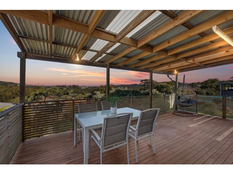 41 Valley View Road, Bateau Bay NSW 2261