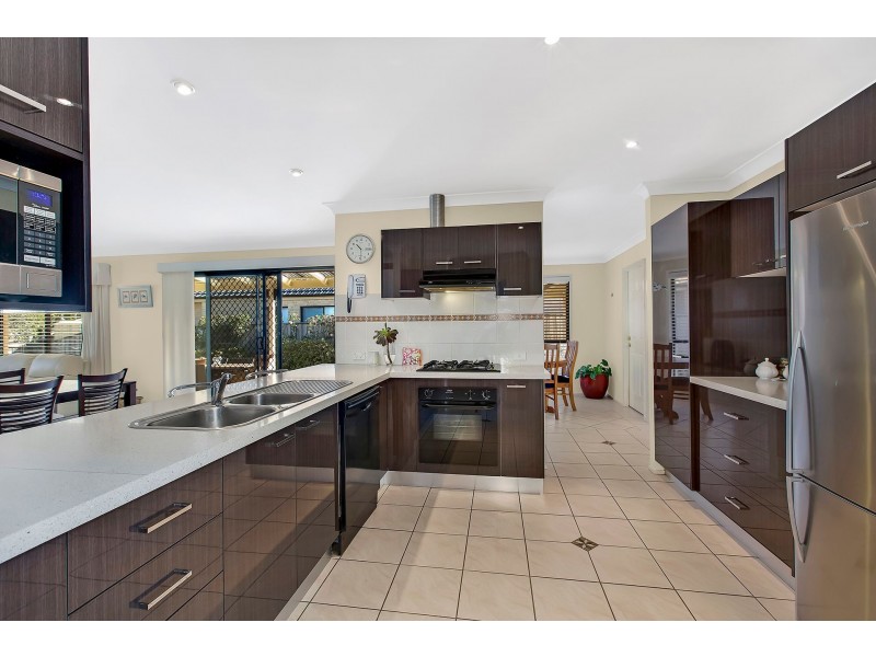 55 Sir Joseph Banks Drive, Bateau Bay NSW 2261