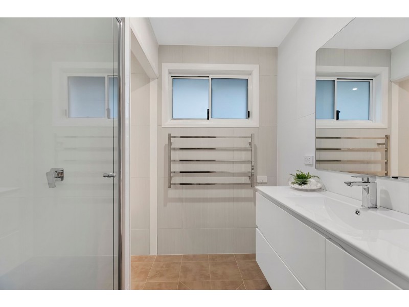 187 Bateau Bay Road, Bateau Bay NSW 2261