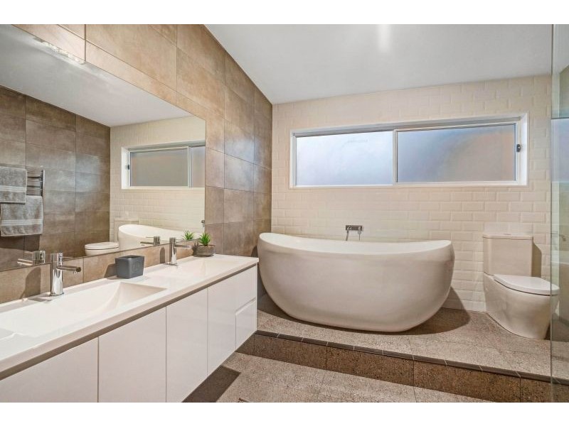 8 Grandview Street, Shelly Beach NSW 2261