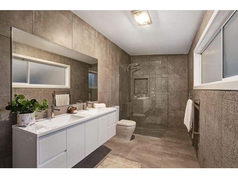 8 Grandview Street, Shelly Beach NSW 2261