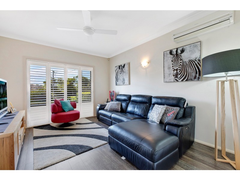 10 Highclere Street, Bateau Bay NSW 2261